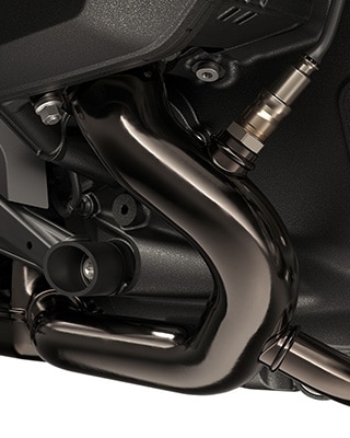 Exhaust system in dark chrome on the R 1300 R from BMW Motorrad