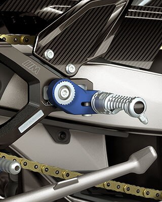 We see the M milled parts and M carbon parts of the M RR in the footrest system.